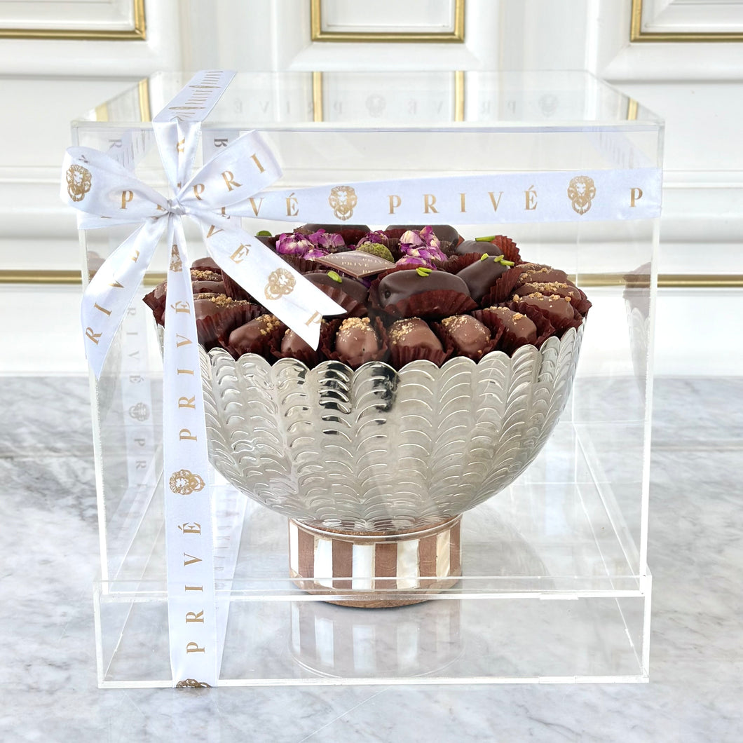Gift Box of Mother of Pearl Base Silver Bowl With 1 KG Dates (Box 29cm x 30cm)