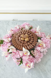 Elegant Flowers Tray With Chocolate Bowl