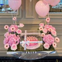 Load image into Gallery viewer, Flowers Cake in Acrylic Gift Box &amp; Pink Flowers
