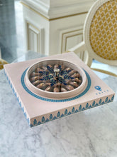Load image into Gallery viewer, Velvet Gift Box of Arabian Decoration with Ramadhan Items (2 Colors Available)
