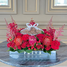 Load image into Gallery viewer, Red Square Flowers Arrangement Tray
