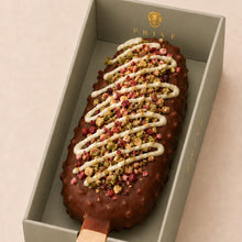 Load image into Gallery viewer, PRIVÉ Café Experience – Ice Cream Catering
