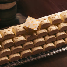 Load image into Gallery viewer, Pearl Bird Square Chocolates - By Kilo - By Order 48 hours
