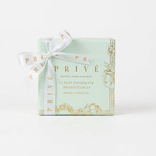 Load image into Gallery viewer, Green Giveaway Box with 4 Pieces of Chocolates
