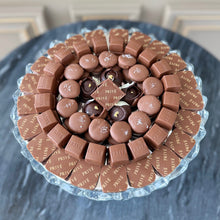 Load image into Gallery viewer, Classic Crystal Bowl With Best Selling Chocolates
