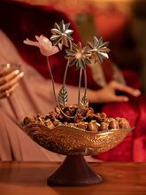 Load image into Gallery viewer, Grande Gift Box of 2 Bird Design bowls for Special Occasions
