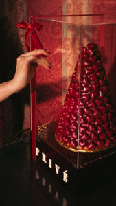 Tower of Hearts With Base & Cover - 2 Kilos of Chocolate - By Order 2 Days