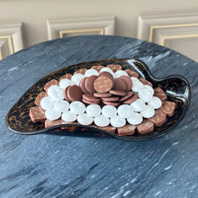 Load image into Gallery viewer, Elegant Gift Box of Brown crystal tray
