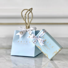 Load image into Gallery viewer, 5 Blue Giveaway Bags with Mini Chocolate box
