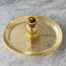 Load image into Gallery viewer, Gold Oval Tray With Mother of Pearl Handle
