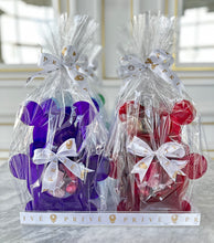 Load image into Gallery viewer, Plexi Tray with 6 Wrapped Big Gergean Bear with Mixed Wrapped Chocolates
