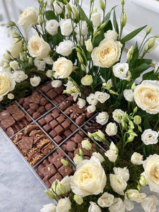 Grande Luxury Tray with 2.5 kg Chocolates & White Flowers Arrangement