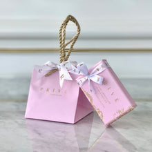 Load image into Gallery viewer, 5 Pink Giveaway Bags with Mini Chocolates box
